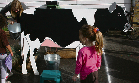 Growing Communities Milking market Stoke Newington 