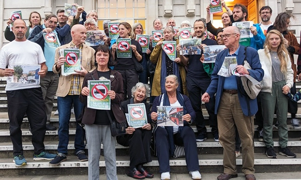 Victoria Park Road residents protest against HGV traffic