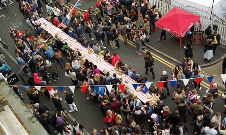 Diamond Jubilee crowds Book Club