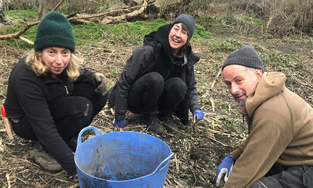 Volunteers begin project to make River Lea an ‘oasis for wildlife ...